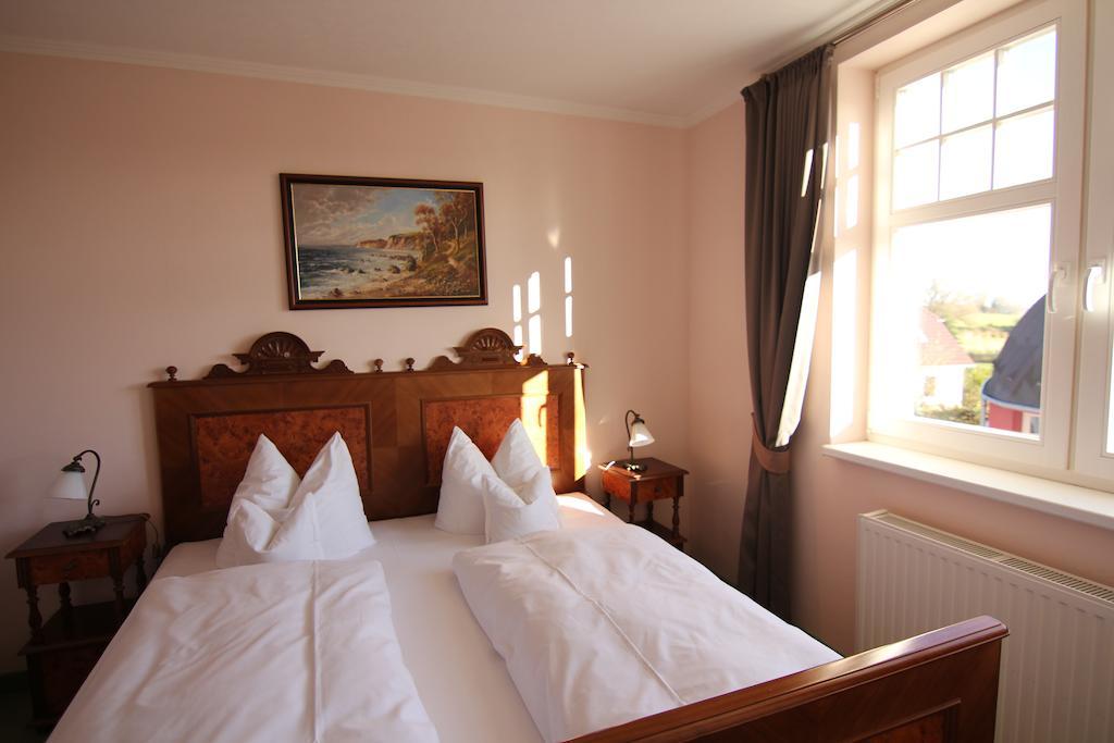 Hotel Zum Strandlaufer Ahrenshoop Chambre photo