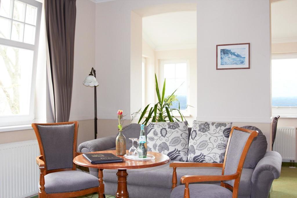 Hotel Zum Strandlaufer Ahrenshoop Extérieur photo