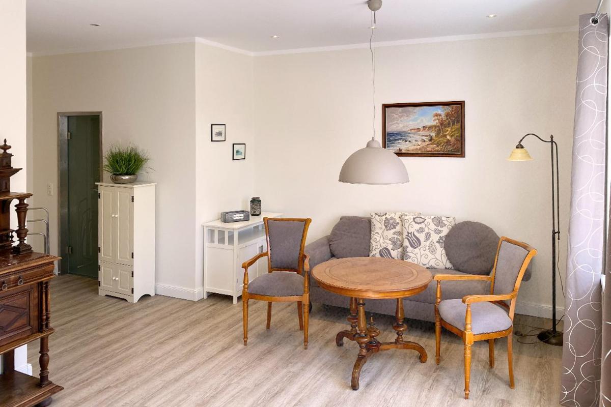 Hotel Zum Strandlaufer Ahrenshoop Extérieur photo